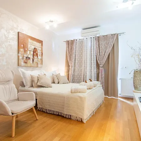 Crystal Seaview Silva 아파트 *